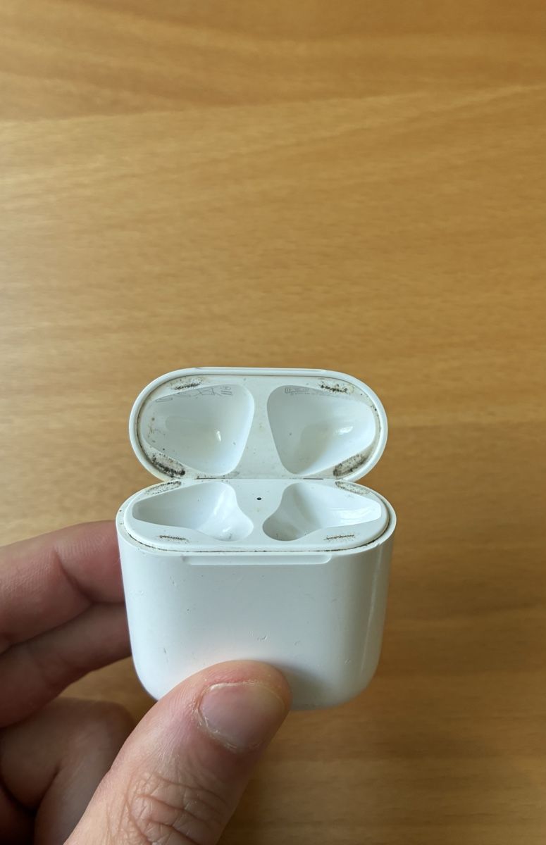 Apple Cuffie: Apple AirPods (2. Generation) mit Ladecase – Usato da Zürich venduto da ped_wqb9 3