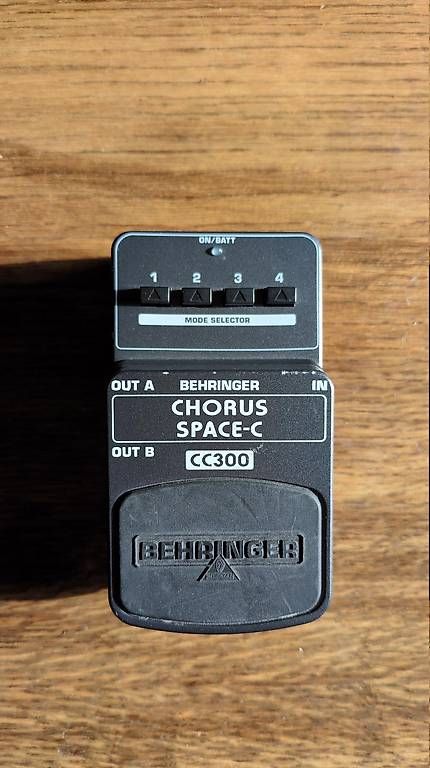 Behringer Strumenti musicali: Behringer Chorus Space-C CC300 – Usato da Vevey venduto da OddEcho