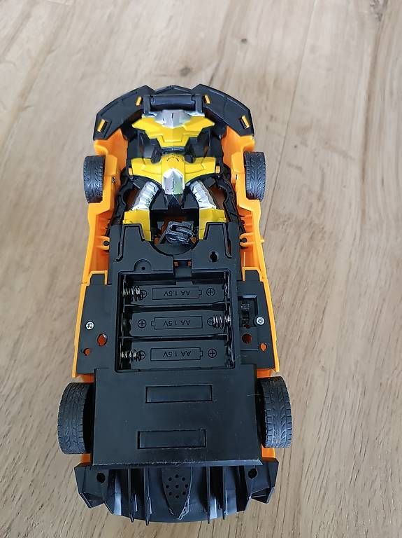 Modellismo RC: Deformation Car, ferngesteuertes Auto  – Usato da Buttisholz venduto da Baendlifahrer 3