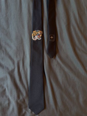 Gucci Cravate 100% Soie – Jamais portée –  (DE Unten)