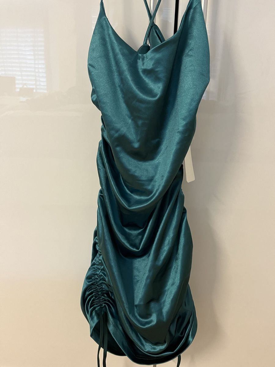 Vestiti: Grünes kleid grösse M – Nuovo (secondo la descrizione) da Root venduto da Mk1394 1