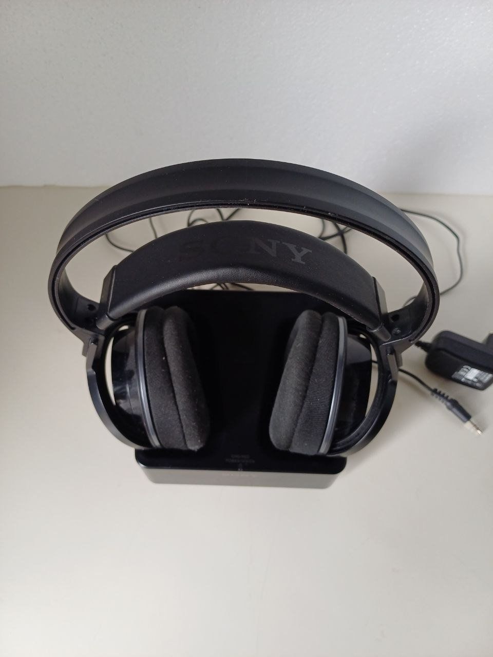 Sony Cuffie: Sony RF MDR-RF855RK Kabellose Kopfhörer – Usato da Bern venduto da Yunkom 4