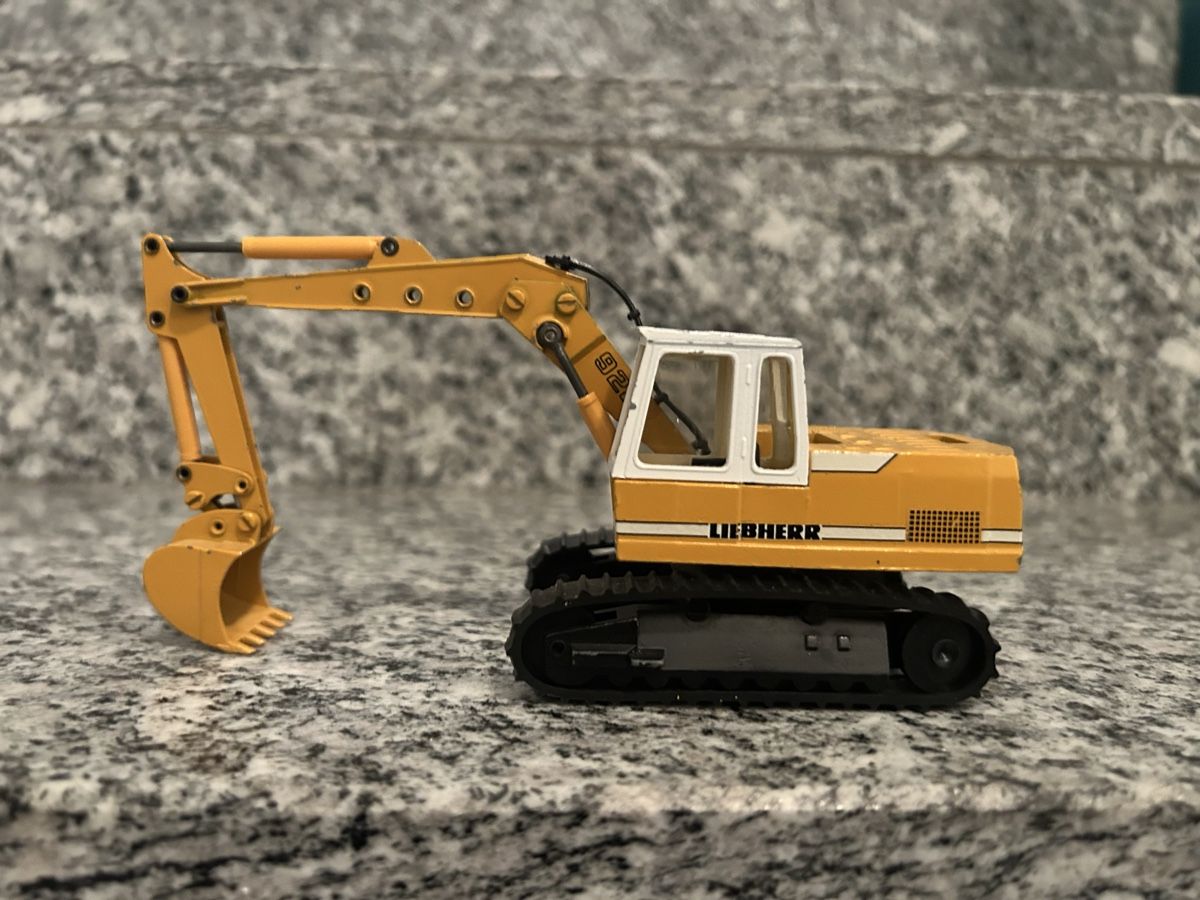 Conrad Kit di modellismo & Modellini statici: Liebherr 922, 1:50 , Conrad – Usato da Horw venduto da Tigercat635
