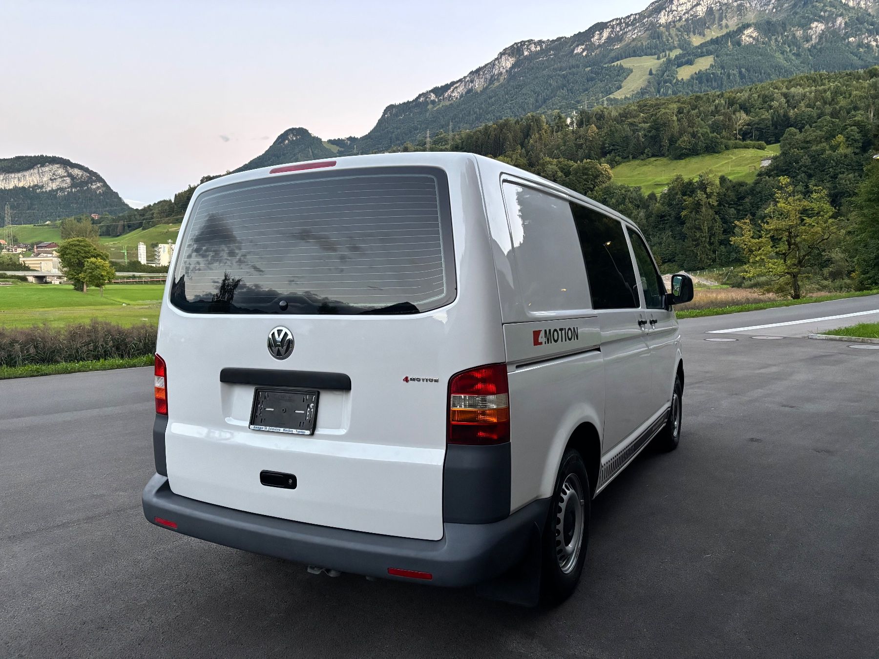 Véhicules utilitaires: VW T5 2.5 TDI 4x4 – D'occasion à Brunnen par Outdooro_Schweiz 4