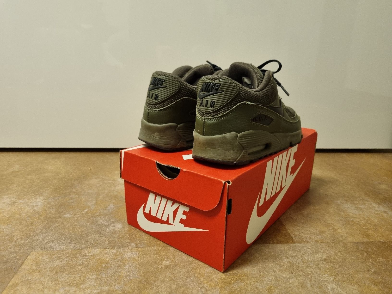 Nike Scarpe da uomo: Nike Air Max 90 – Usato da Schöftland venduto da kosi86 2