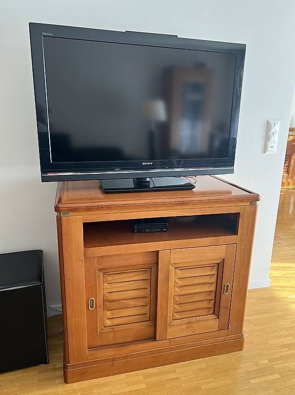 TV Möbel: Meuble TV – Gebraucht aus Lausanne von ckdo