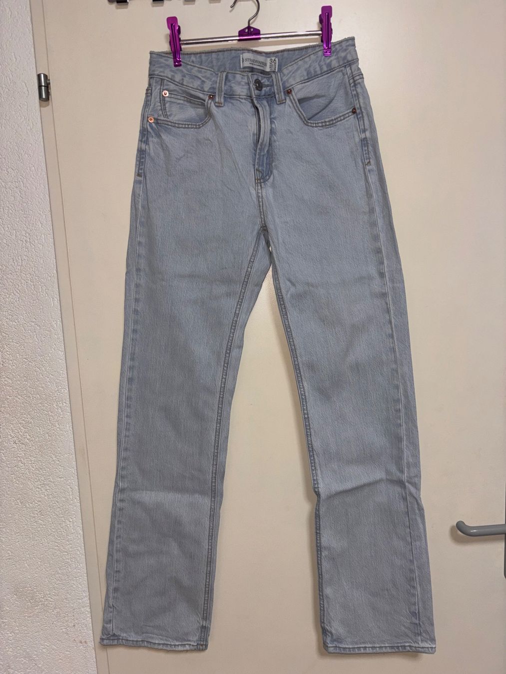 Stradivarius Jeans: Stradivarius D98 Jeans – Nuovo (secondo la descrizione) da Selzach venduto da 20f_cg85