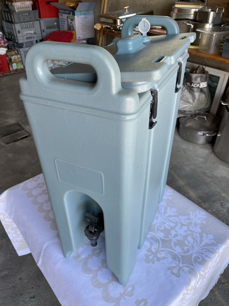 Contenitori & Simili: Cambro Camtainer - Thermosbehälter ca.10L  – Nuovo (secondo la descrizione) da Aarwangen venduto da rpb_xw8h