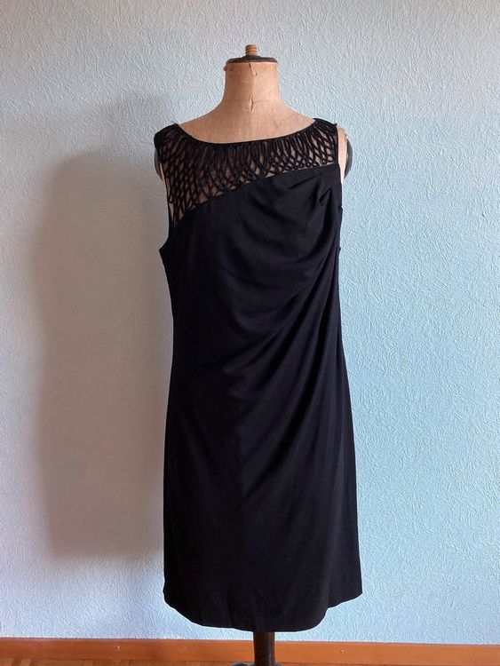 Belle hotsell robe noire