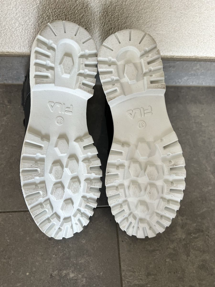 Fila Chaussures filles: Fila Schuhe Grösse 37 – D'occasion à Würenlingen par Isa750 2