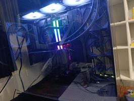 PC GAMING haut-de-gamme Ryzen 9 7950x 32 G0 DDR5 RTX 5070