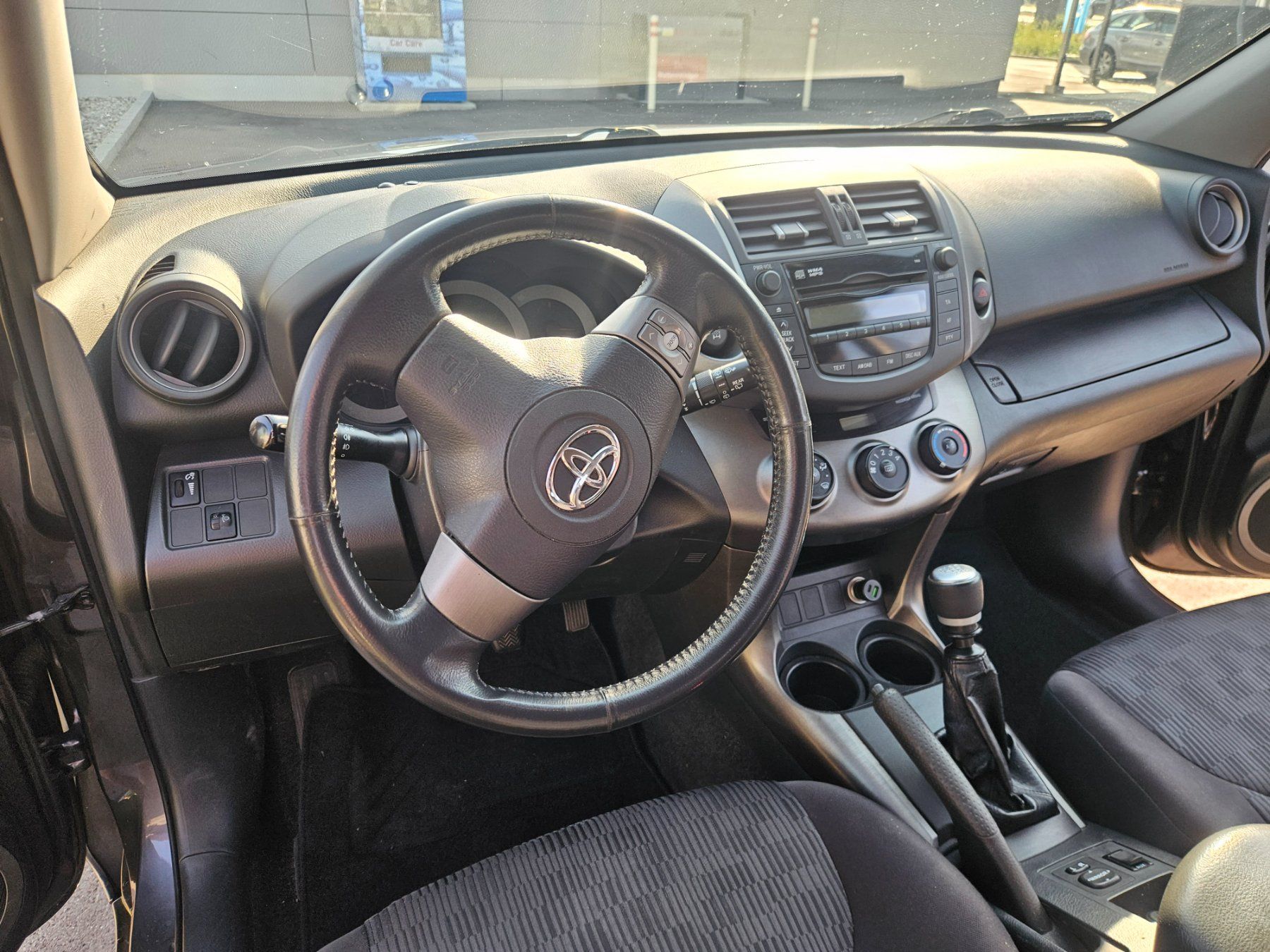 Toyota Autos: Toyota RAV4 2.0 benzin 4x4 SUV – Gebraucht aus Däniken SO von Schild1990 8