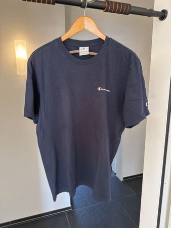 Champion T-Shirt dunkelblau Grösse L 