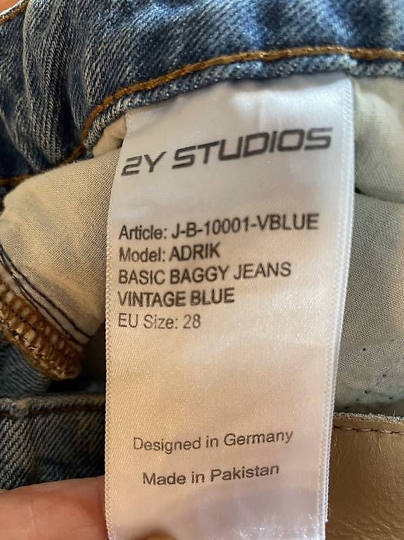 Hosen: Neue Baggy Jeans, Grösse 28 – Gebraucht aus Rüschegg Heubach von sharky81 3