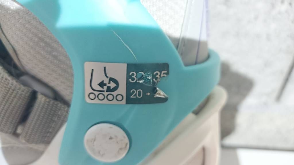 Pattini in linea & Pattini a rotelle: Rollers enfant ajustables Oxelo  Taille 32 à 35 – Usato da Thônex venduto da dcas-1226 2