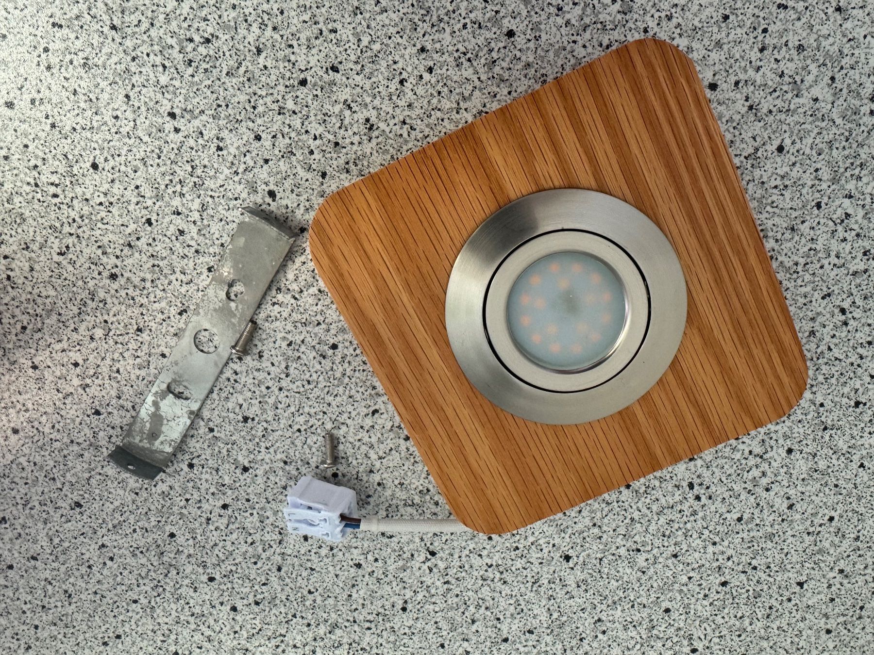 Lampadari & plafoniere: Lindby LED-Deckenleuchte Mikari – Usato da Zürich venduto da pamleano