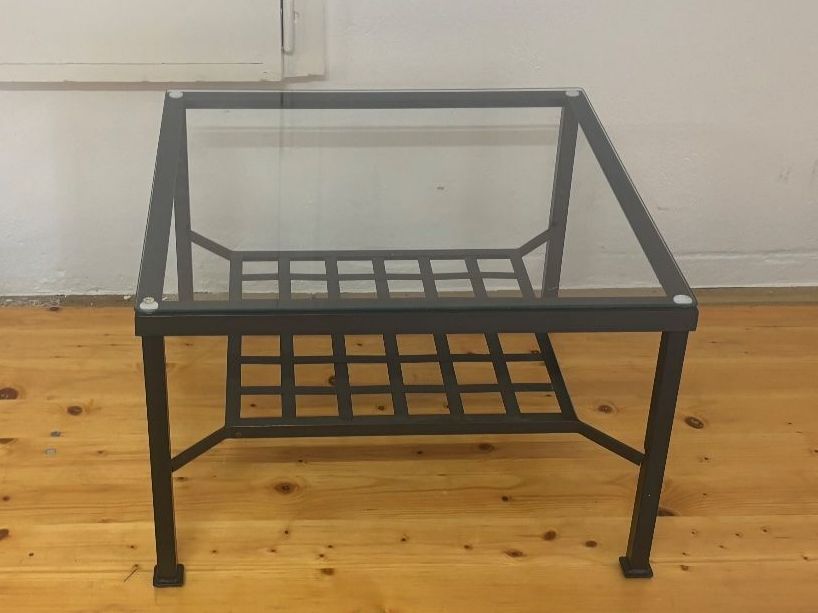 Tavoli: Glastisch mit Metallgestell – Usato da Wettingen venduto da Wendemarket