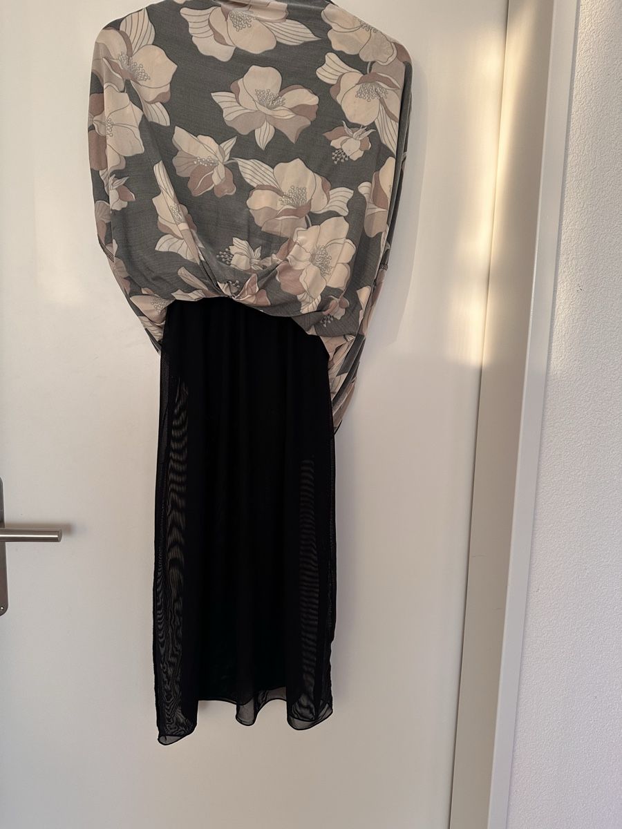 Max Mara Vestiti: Max Mara Studio Dress, Floral, Size M – Usato da Unterägeri venduto da aig_7jjx 4