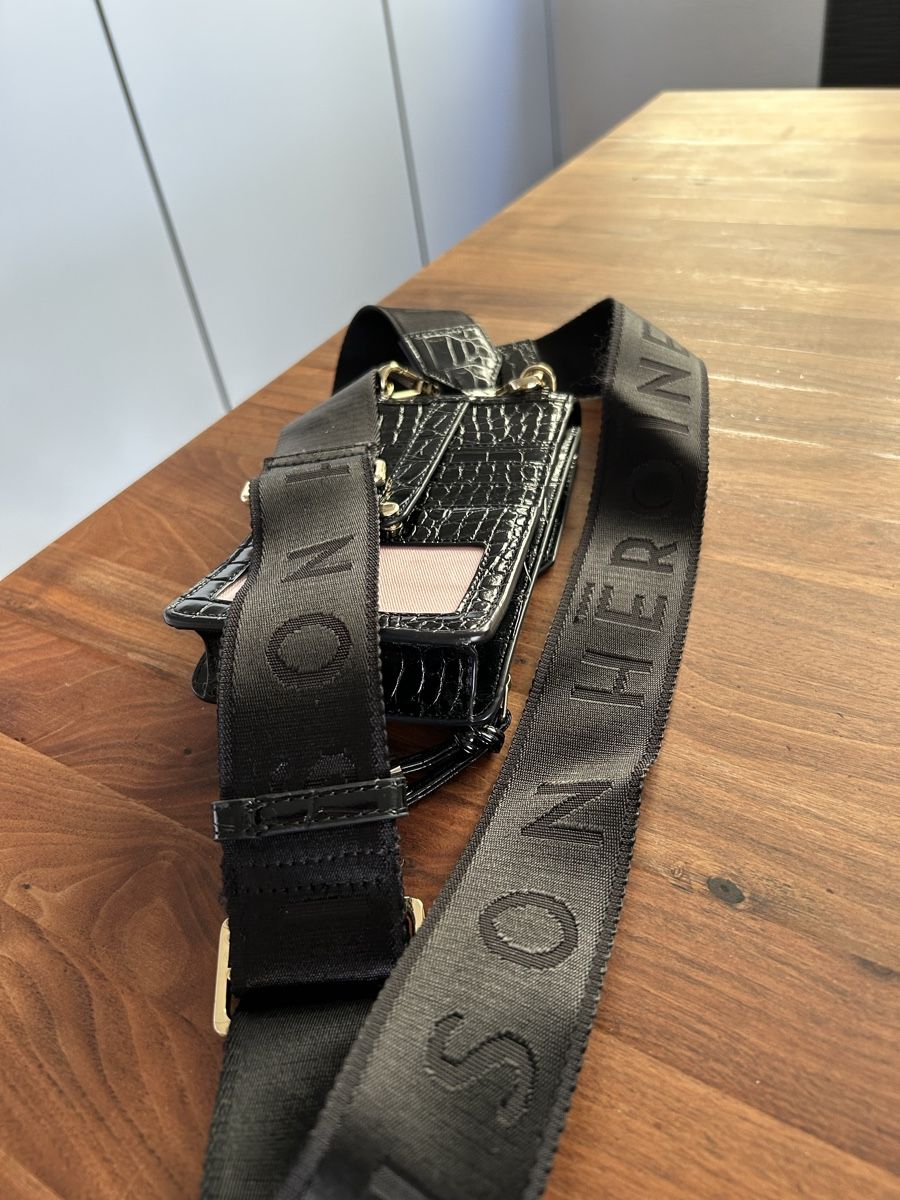 Borse da donna: Kleine Damenhandtaschen. – Usato da Brüttisellen venduto da mirrinha 3