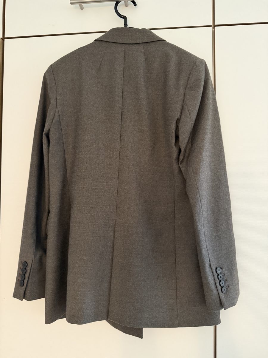 Massimo Dutti Completi & Tailleur: Blazer Massimo Dutti Graubraun / Grösse 36 neuwertig – Usato da Bertschikon Gossau venduto da chanty_7 1