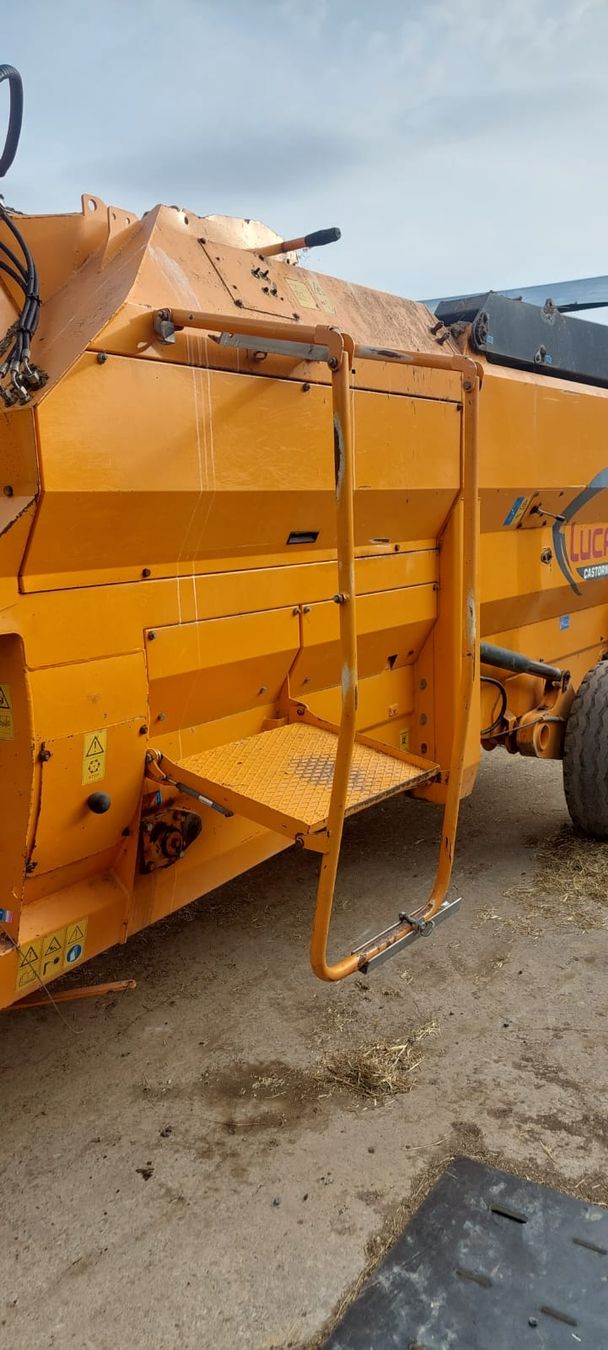 Tutte le macchine: Lucas Castor 80G Einstreuwagen / Futter Verteilwagen – Usato da Siblingen venduto da Bacherach2 4