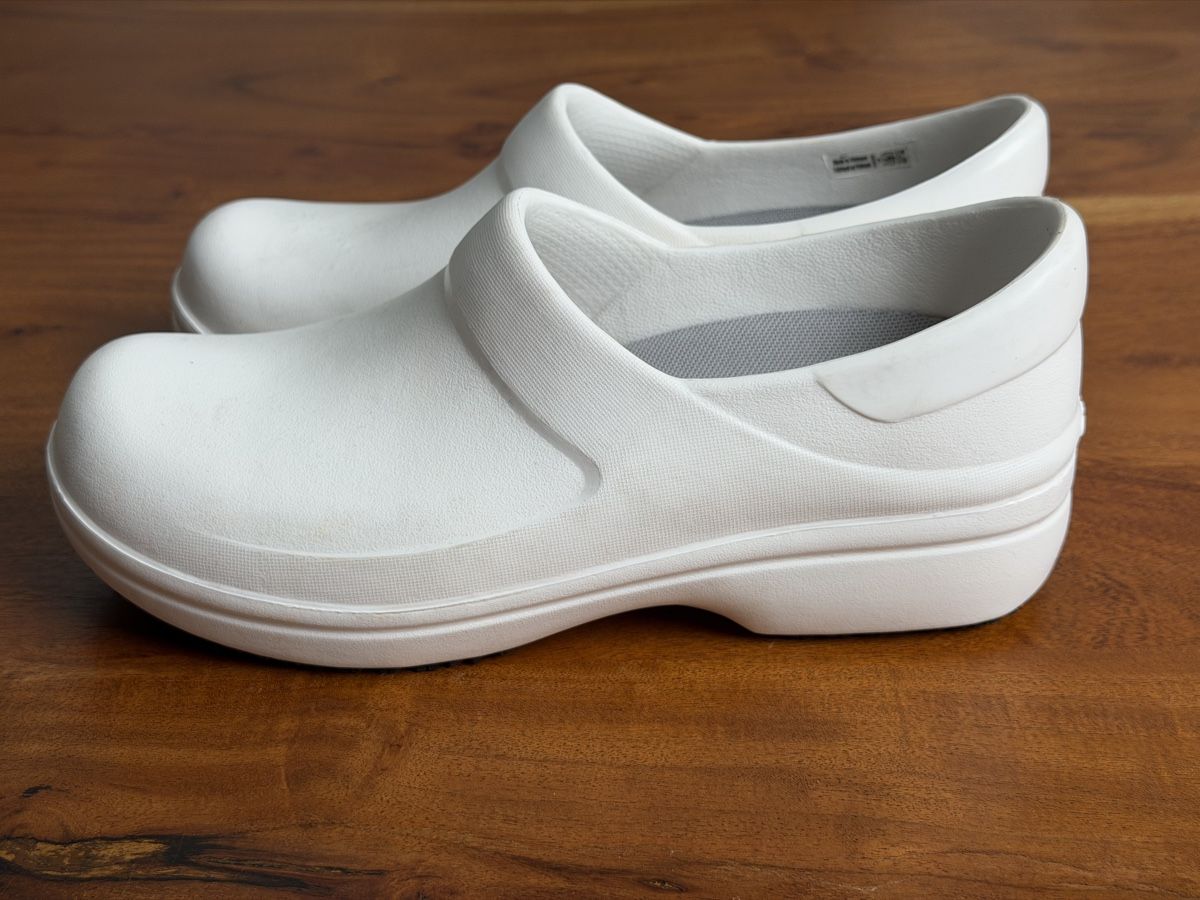 Crocs Scarpe da uomo: Crocs Bistro Work Clogs Weiss Grösse M6 / W8  – Usato da Gossau SG venduto da Alex_Tech 2