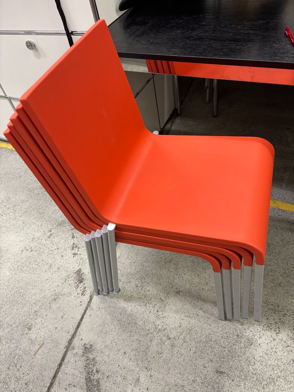 Sedie: Lot de 2 chaises design orange – Usato da Lausanne venduto da hen_r8fv