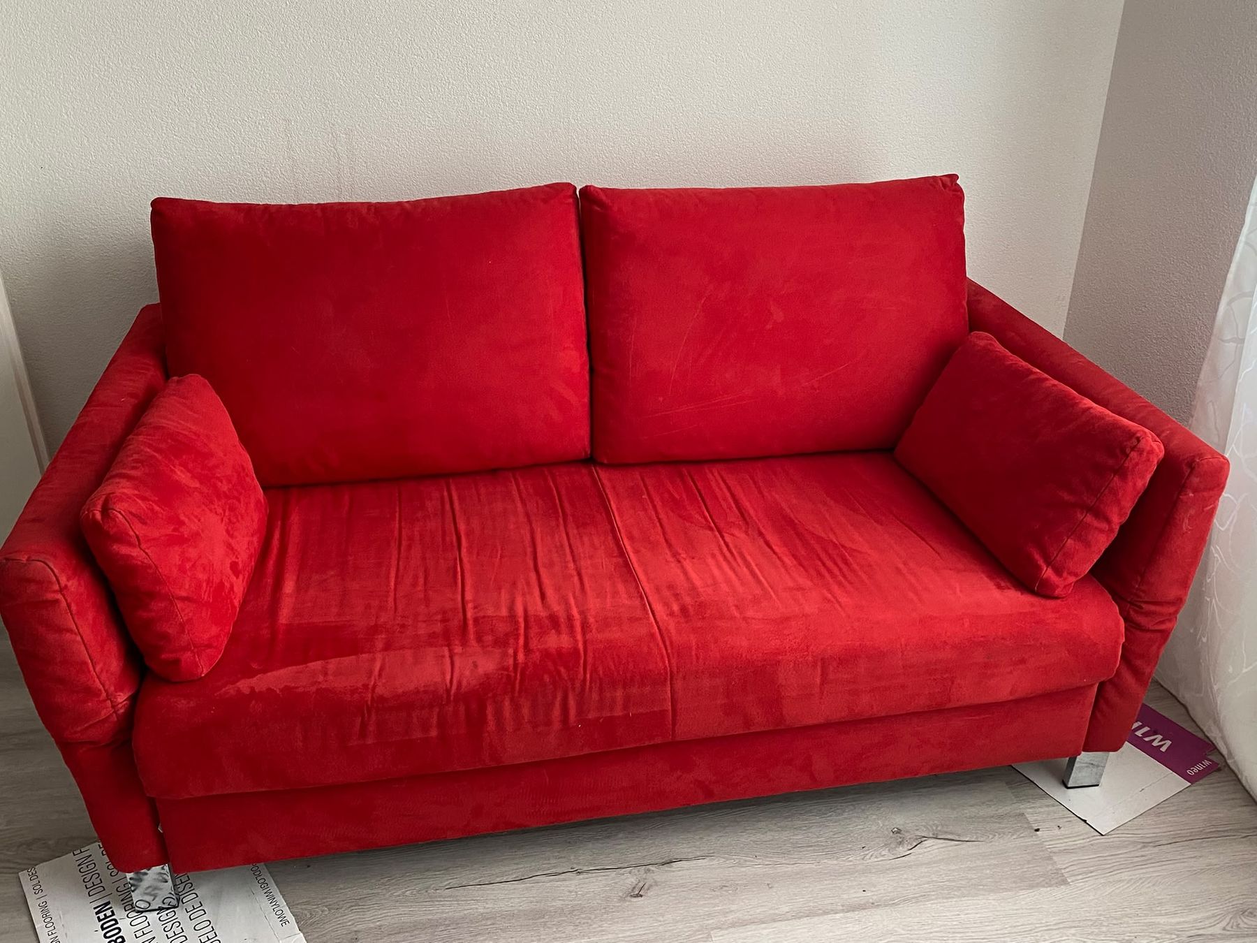 Divani: Schlafsofa rot mit Bettfunktion gebraucht.  – Usato da Heimberg venduto da SasWit 2