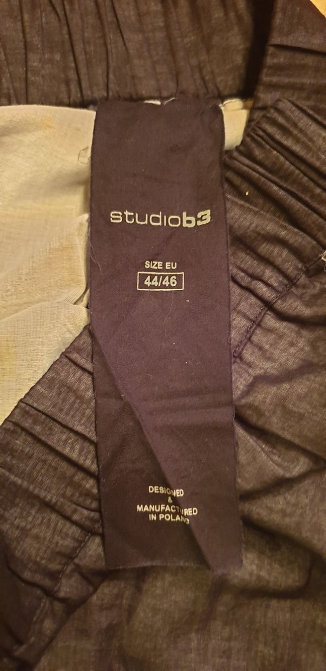 Hosen: Studio b3 – Gebraucht aus Walterswil BE von Taburettli 2