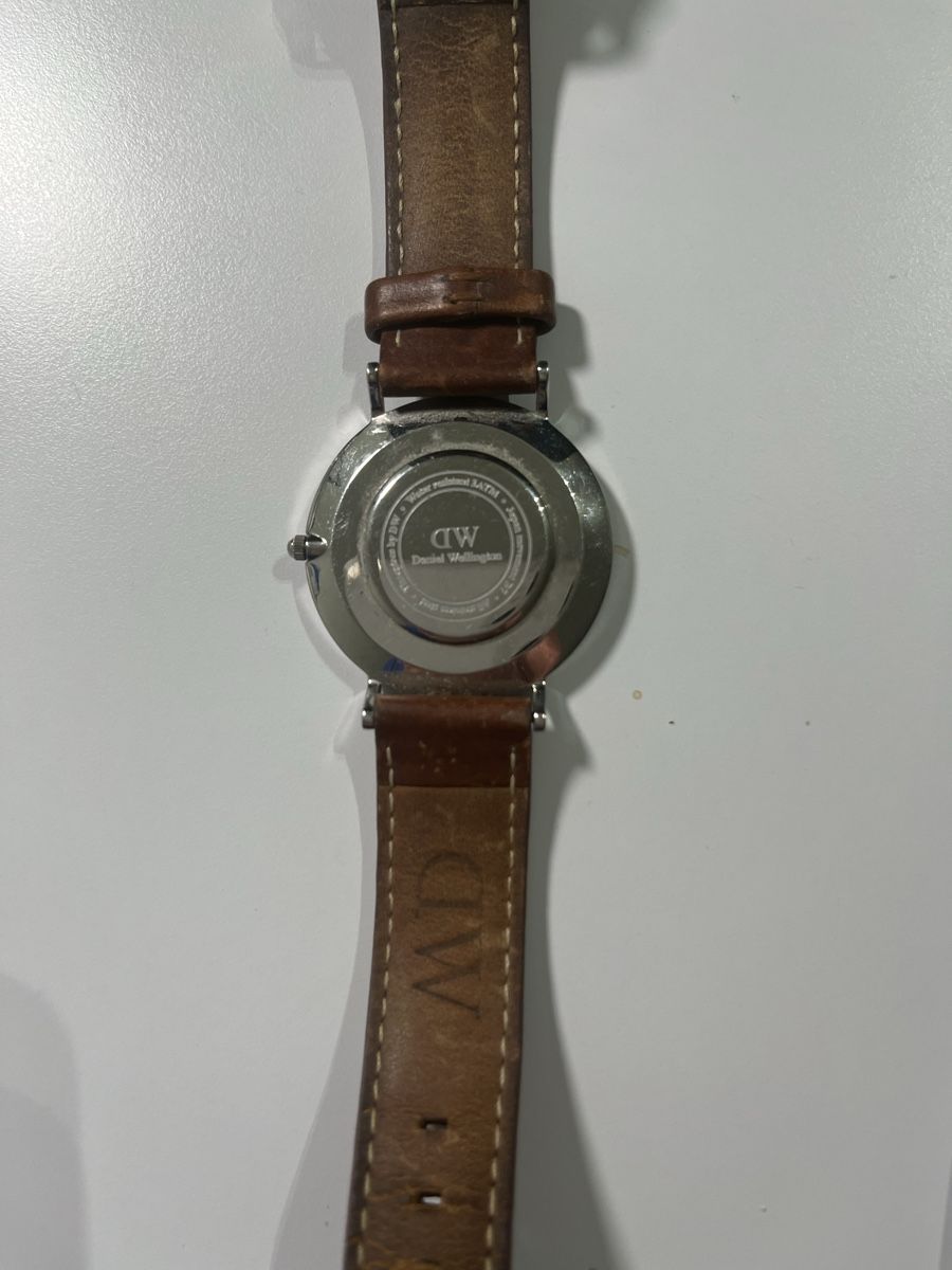 Daniel Wellington Orologi: Damenuhr Daniel Wellington – Usato da Kriens venduto da Guggach 1