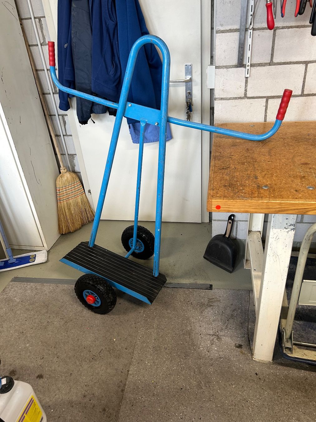 Tous les outils: Gipst plate wageli – D'occasion à Birr par antigo1