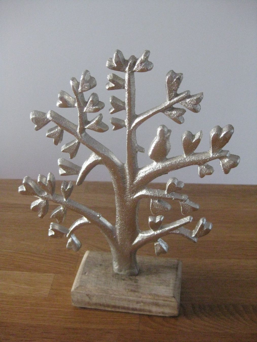 Tutte le decorazioni: Schöner Metall Baum mit einem Vogel – Nuovo (secondo la descrizione) da Romanshorn venduto da Wazoohandlung 1