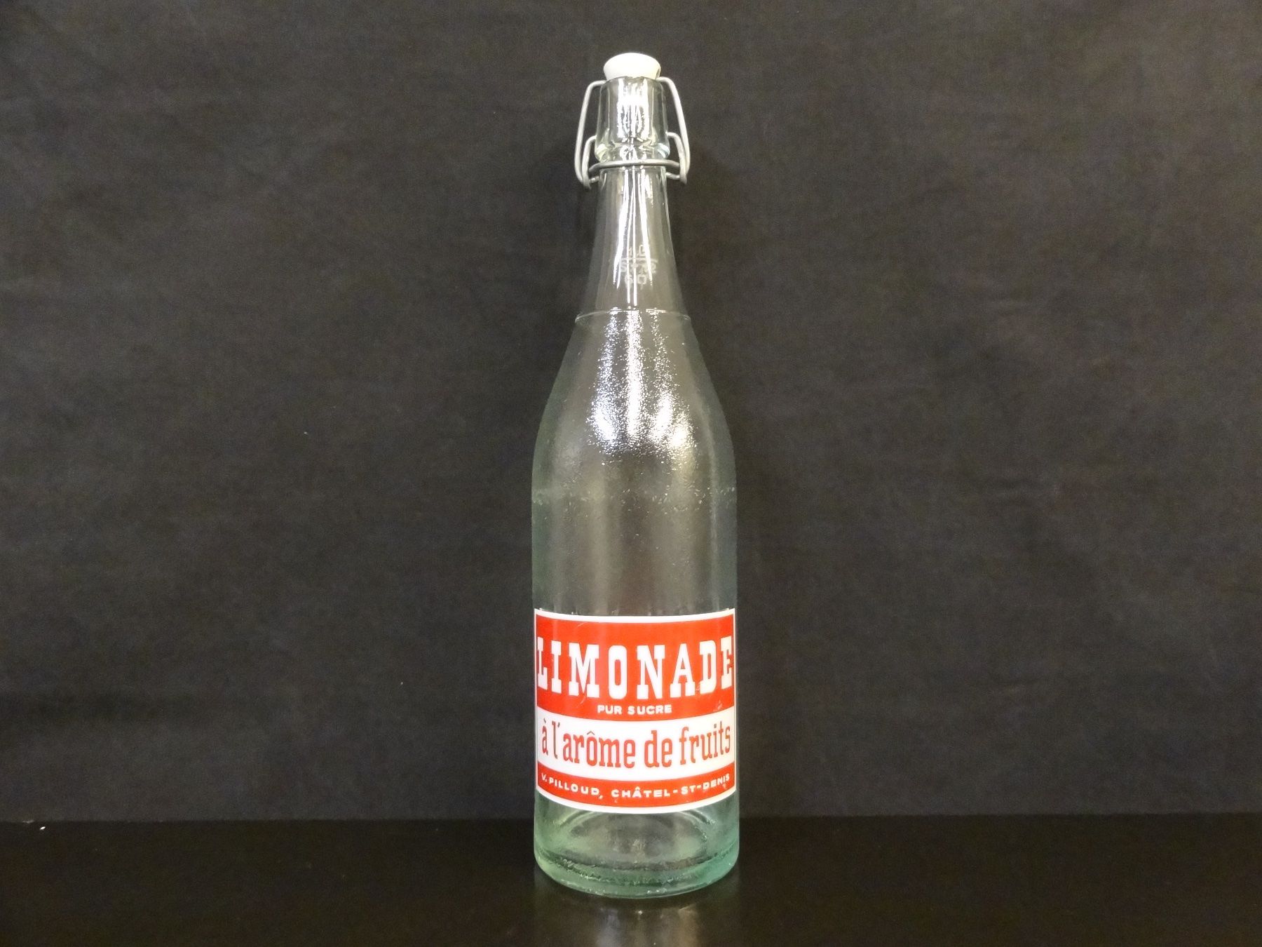 Bicchieri, Caraffe & Bottiglie: Flasche LIMONADE PUR SUCRE V. PILLOUD CHÂTEL-ST-DENIS 1960 – Usato da Kerzers venduto da Flaschenposten