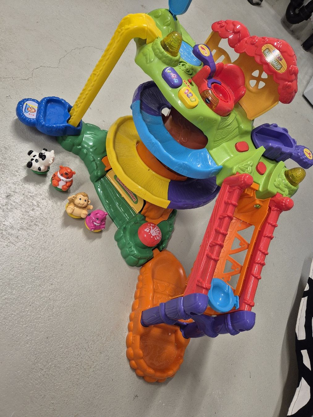 Vtech Spielzeuge: VTech Lern Spass Baumhaus mit Tierli – Gebraucht aus Künten von JennM.