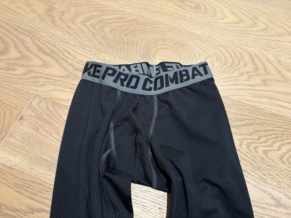 Nike Pantaloni: Nike Pro Combat Kinder M Thermo – Usato da Baar venduto da El.bee 1