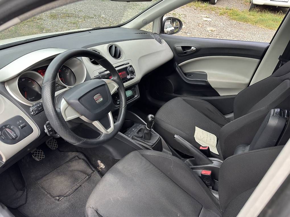 Automobili: Seat Ibiza 1.6i (PER EXPORT) – Usato da Agno venduto da jonnyautosagl 4