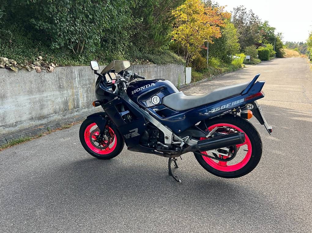 Honda Route: VFR 750 FG RC24 – Défectueux à Füllinsdorf par Oliskippy 2