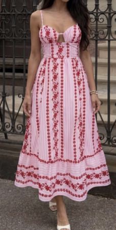 Sommerkleid Zara mit Stickerei neu mit Etikett