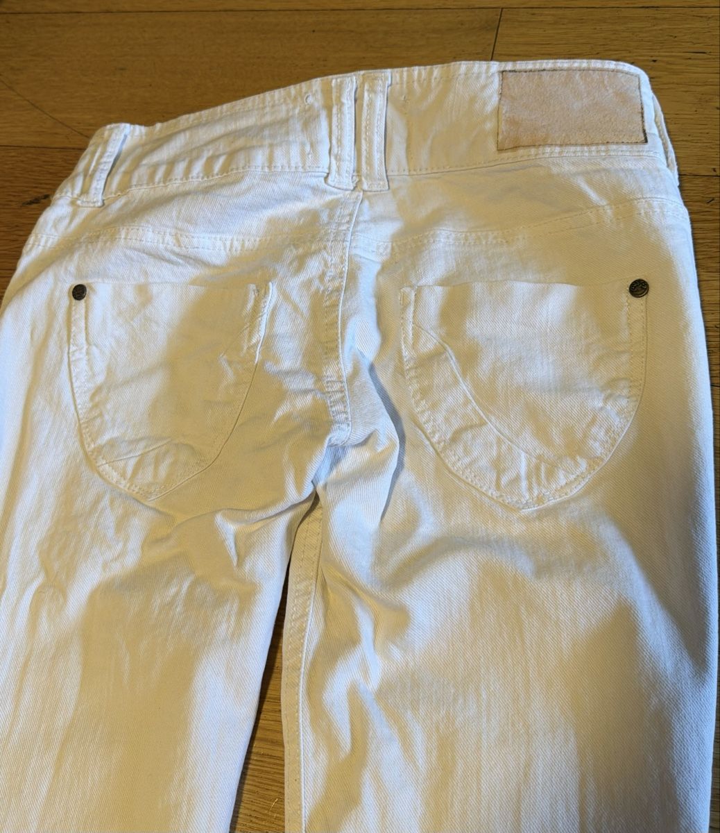Jeans: Jeans blanc taille 34 – Gebraucht aus Thonex von TropicalPlantsCorner 2