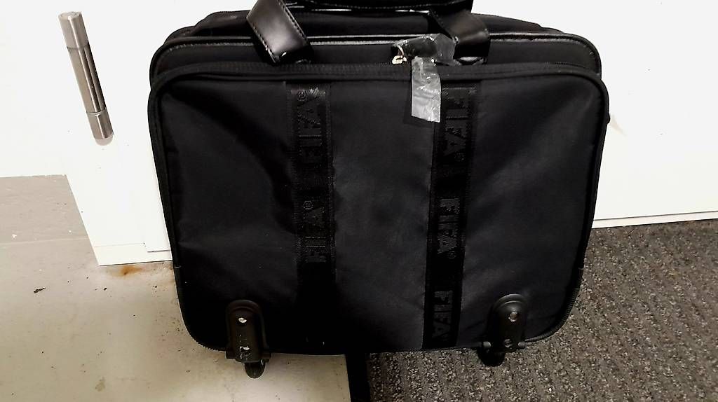 Adidas Borse: FIFA 2010 Adidas Reisetasche, neu – Nuovo e nell'imballaggio originale da Schwerzenbach venduto da Aura888 4