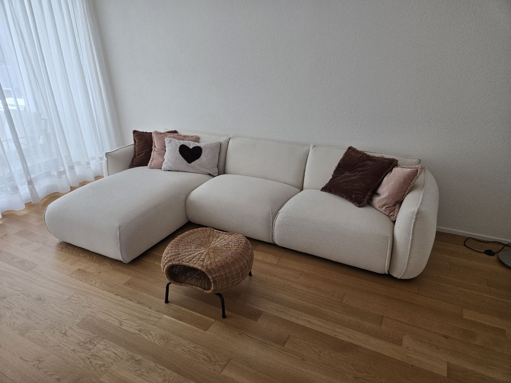 Divani: Comfy Cream Sofa – Usato da Fällanden venduto da noa_mh8y 1