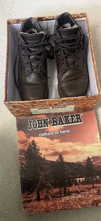 Scarpe da donna: Wanderschuhe Leder Gr. 39 / 9 – Usato da Stein am Rhein venduto da kar_9lmg