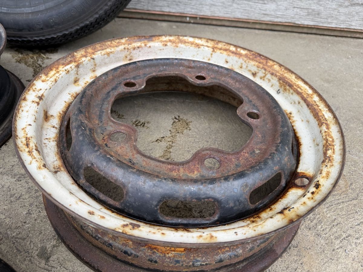 Volkswagen Cerchioni: 4 Stahlfelgen VW Käfer – Usato da Rüegsbach venduto da Tinus3418 5