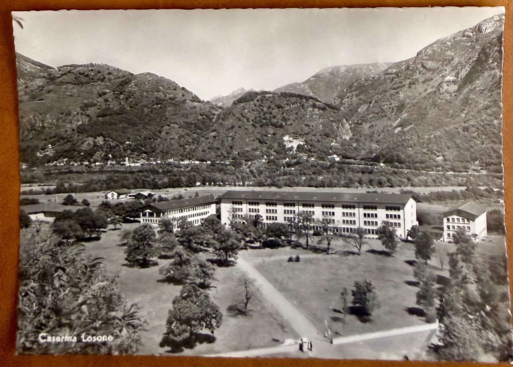 Cartoline postali: Losone - Caserma - AK – Usato da Lutry venduto da Ediego