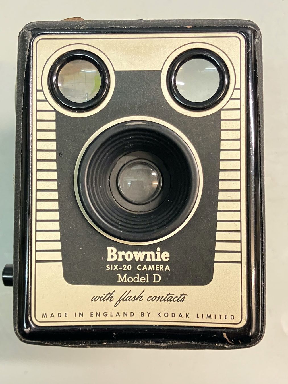Kodak Kamera: Antike Box Kamera Kodak Brown Model D – Gebraucht aus Horw von luzernicus 3