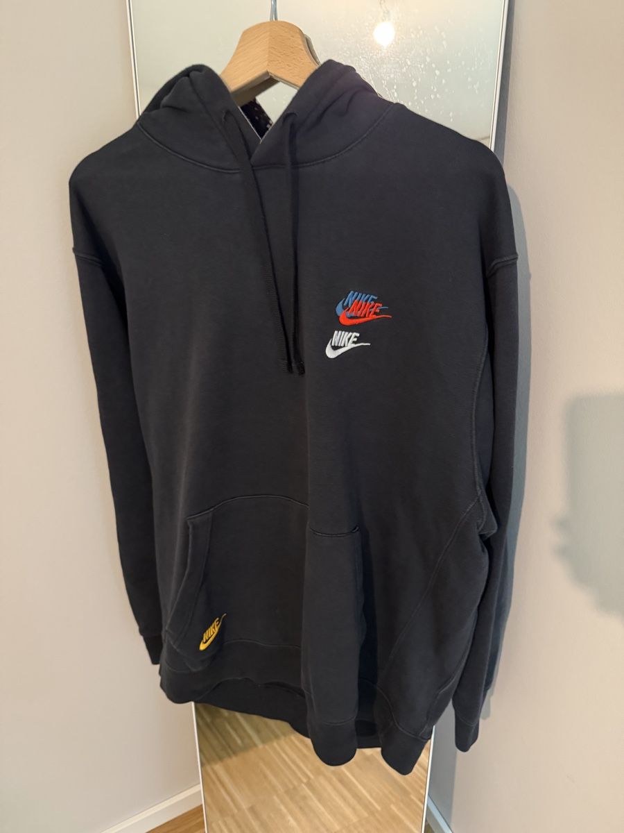 Nike Pullover & Sweatshirts: Felpa Nike Nera, Taglia XL – Gebraucht aus Genève von gio_8l97