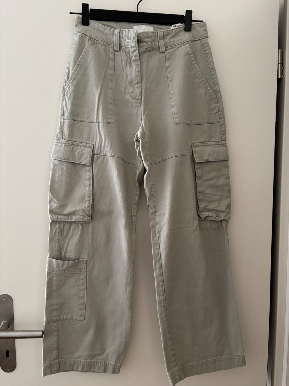 H&M Pantaloni: Pantalon cargo, beige, taille 38. – Usato da Neuchâtel venduto da Zoilab