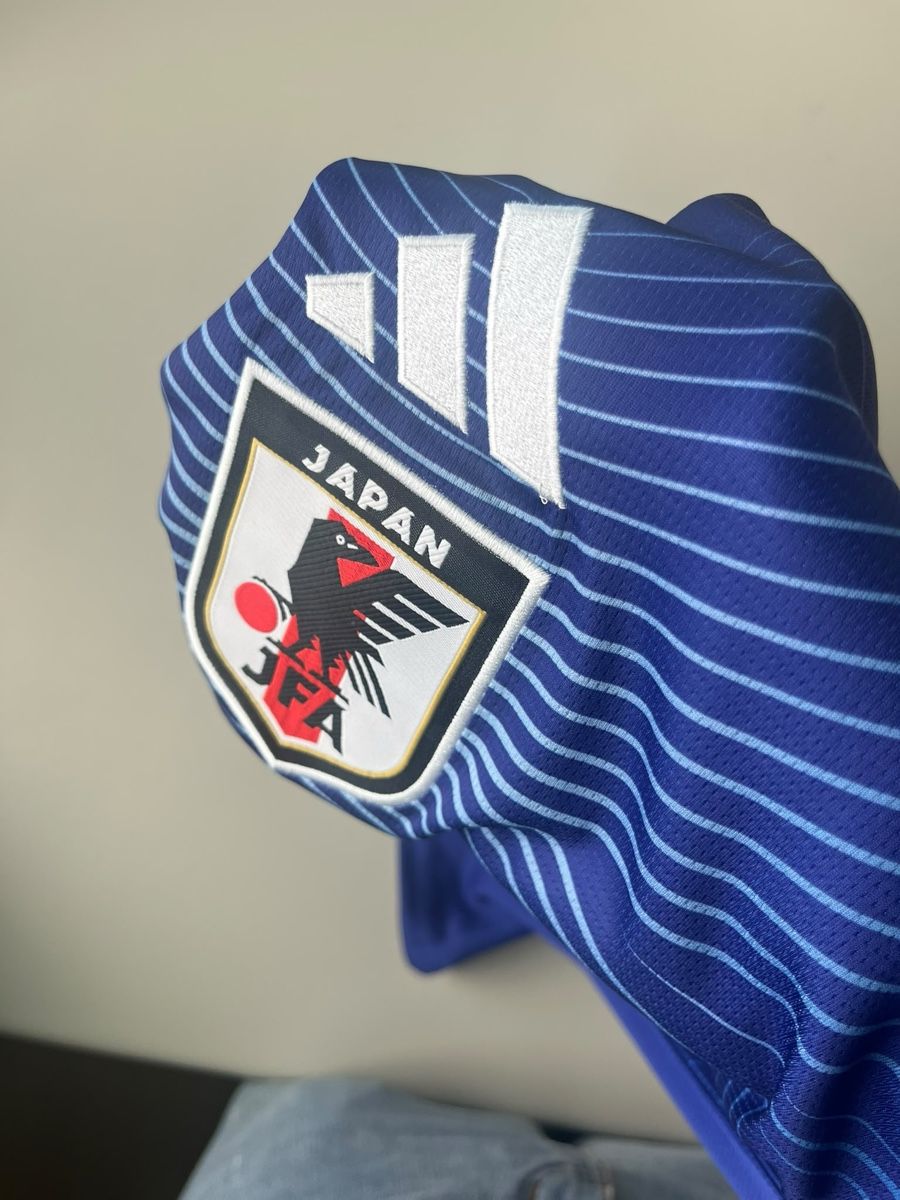 Leibchen & Hosen: Japan Trikot – Neu und originalverpackt aus Biel/Bienne von Husseinsheikho 2