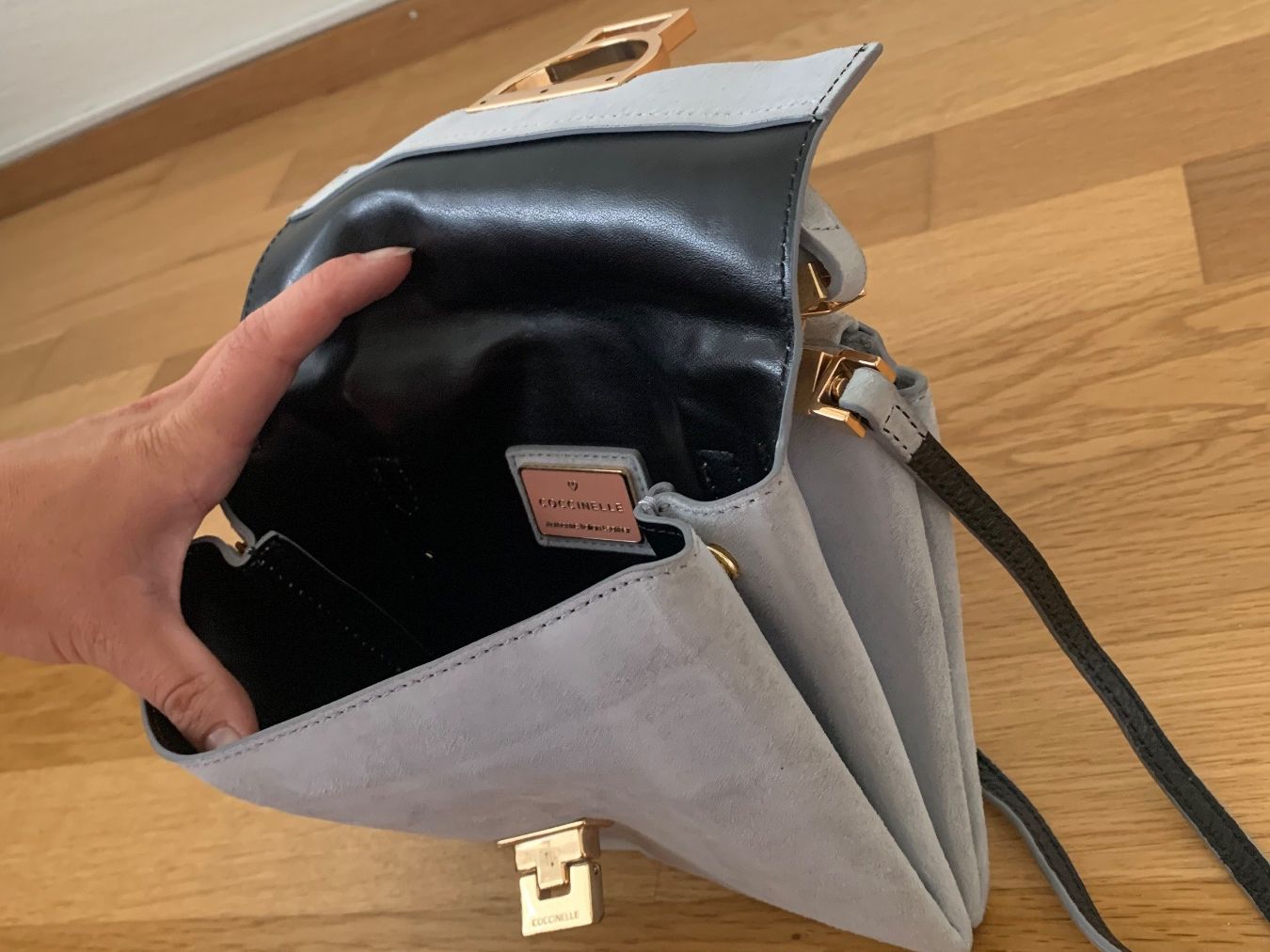 Coccinelle Borse da donna: Coccinelle Tasche – Usato da Chur venduto da le.k. 2