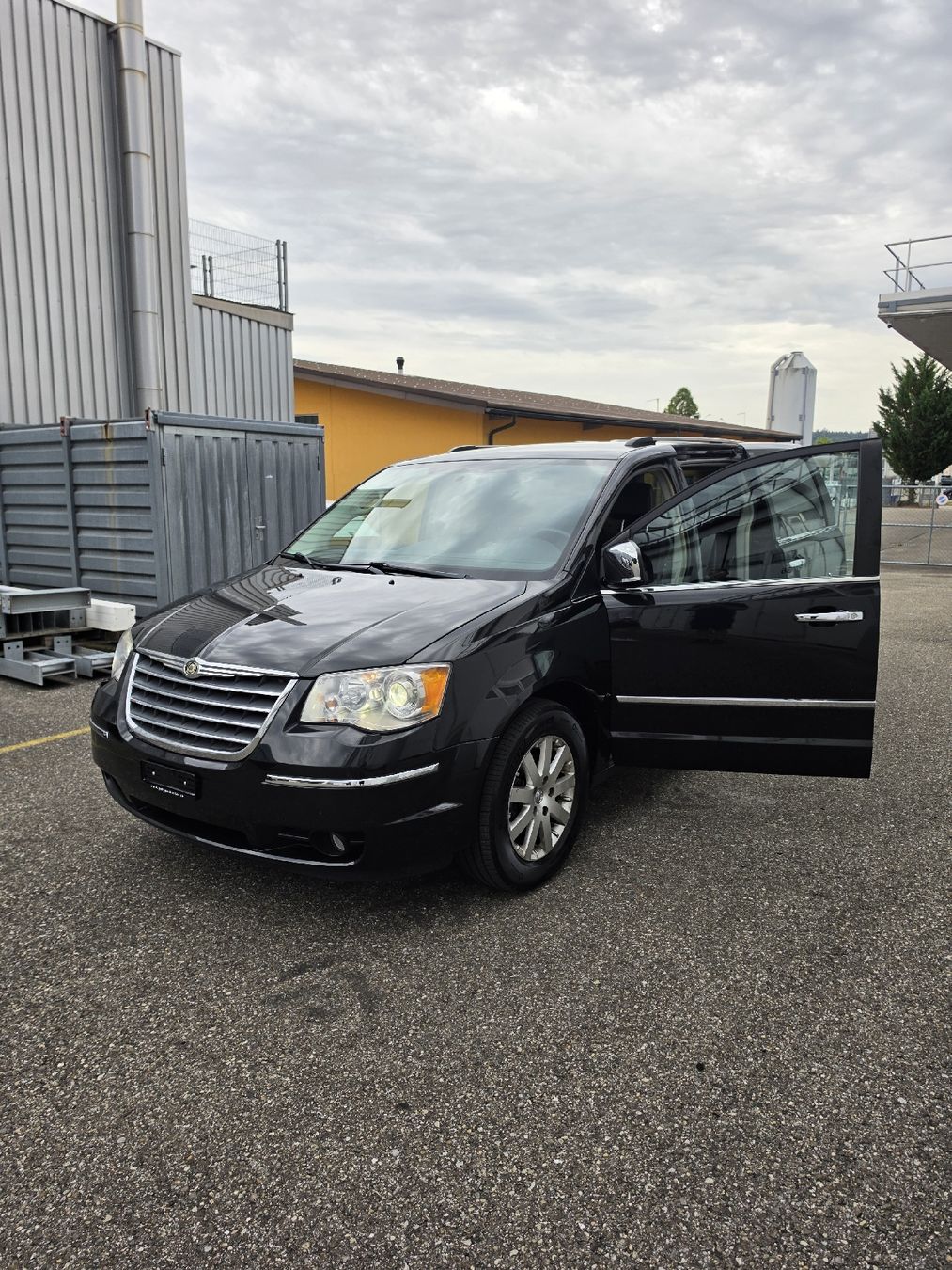Chrysler Autos: Chrysler gdvoyager 3.8 – Gebraucht aus solothurn von A5292